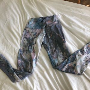 Onzie size small/ medium yoga pants
